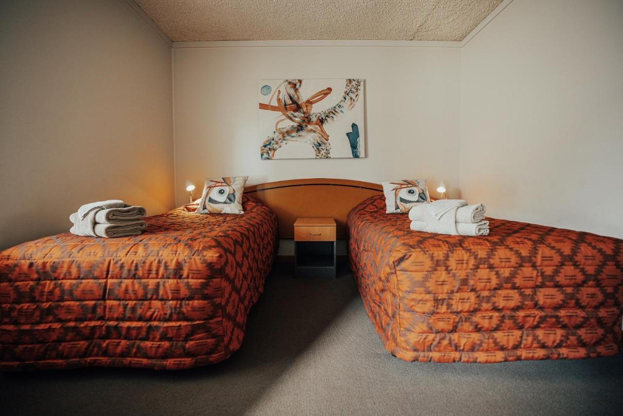 Seasons Hotel Newman Eksteriør billede